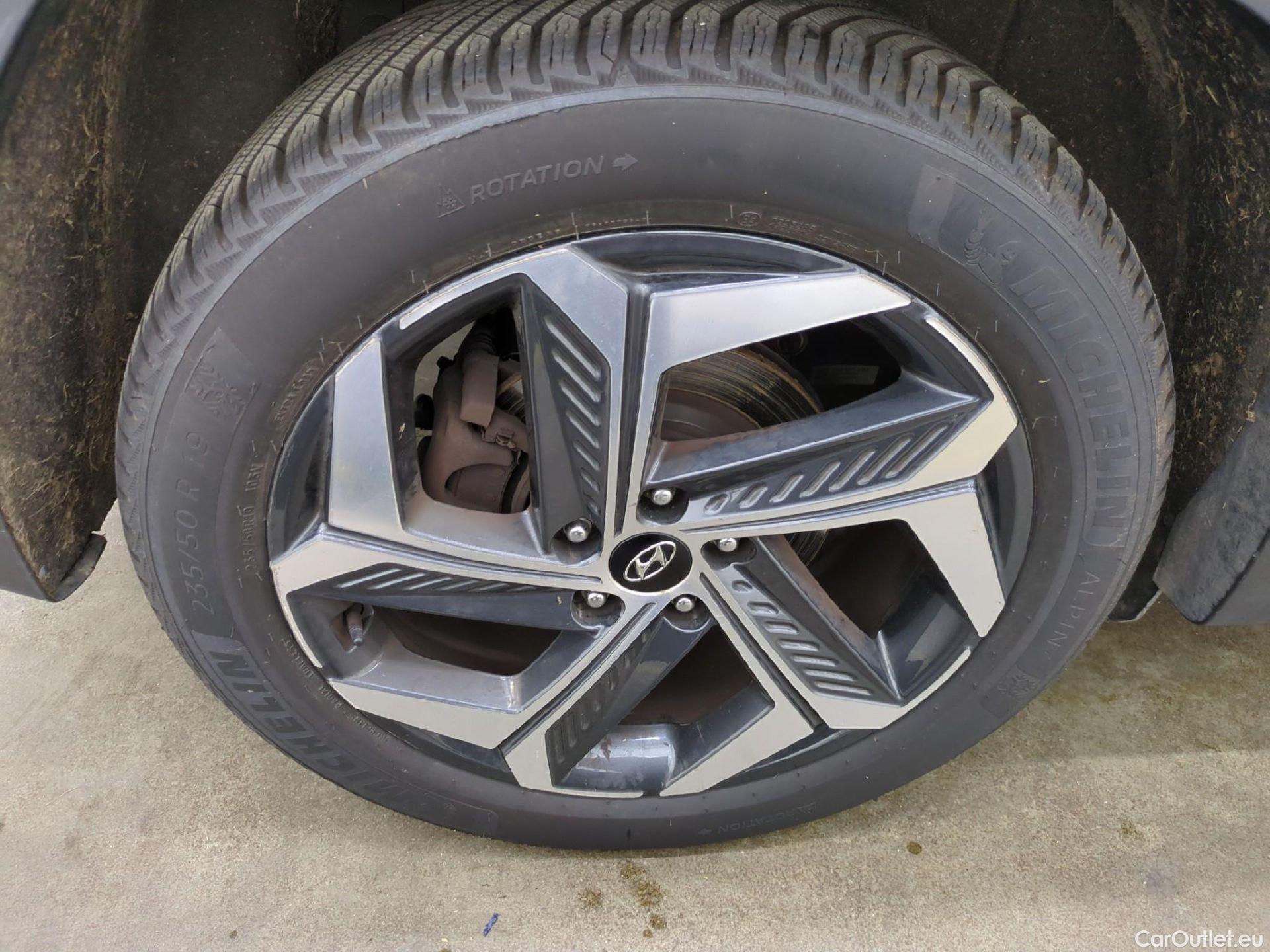  Hyundai  Tucson HYUNDAI  / 2020 / 5P / SUV 1.6 PHEV 265 HTRAC EXECUTIVE 4WD AUTO #29