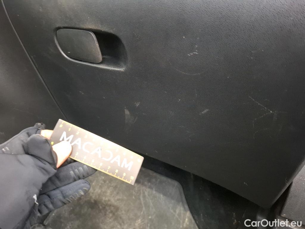  Citroen  C3  Société Feel 1.5 BlueHDI 100CV BVM6 E6d #13