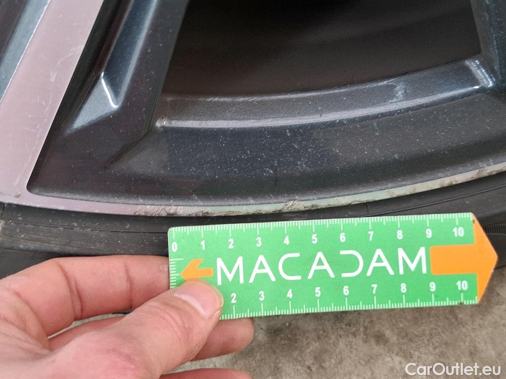  Bmw  Serie 1 Série 1 Berline 116 d Luxury 1.5 115CV BVA7 E6d #36