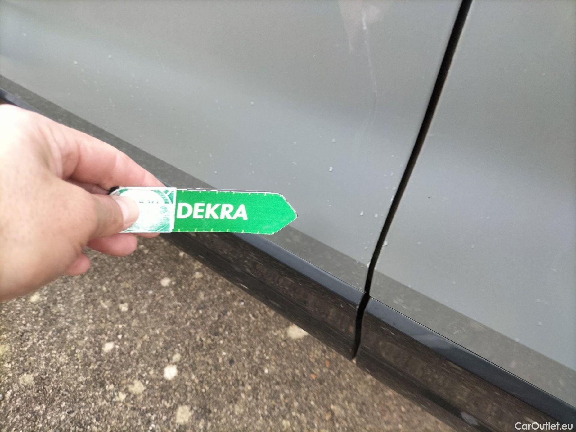  Audi  Q2 AUDI  / 2016 / 5P / todoterreno Design 30 TFSI 85kW (116CV) #19