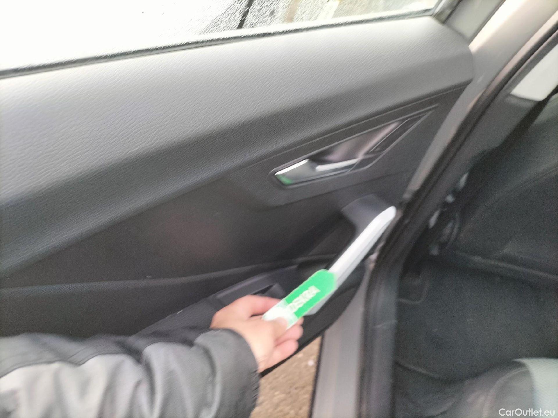  Audi  Q2 AUDI  / 2016 / 5P / todoterreno Design 30 TFSI 85kW (116CV) #35