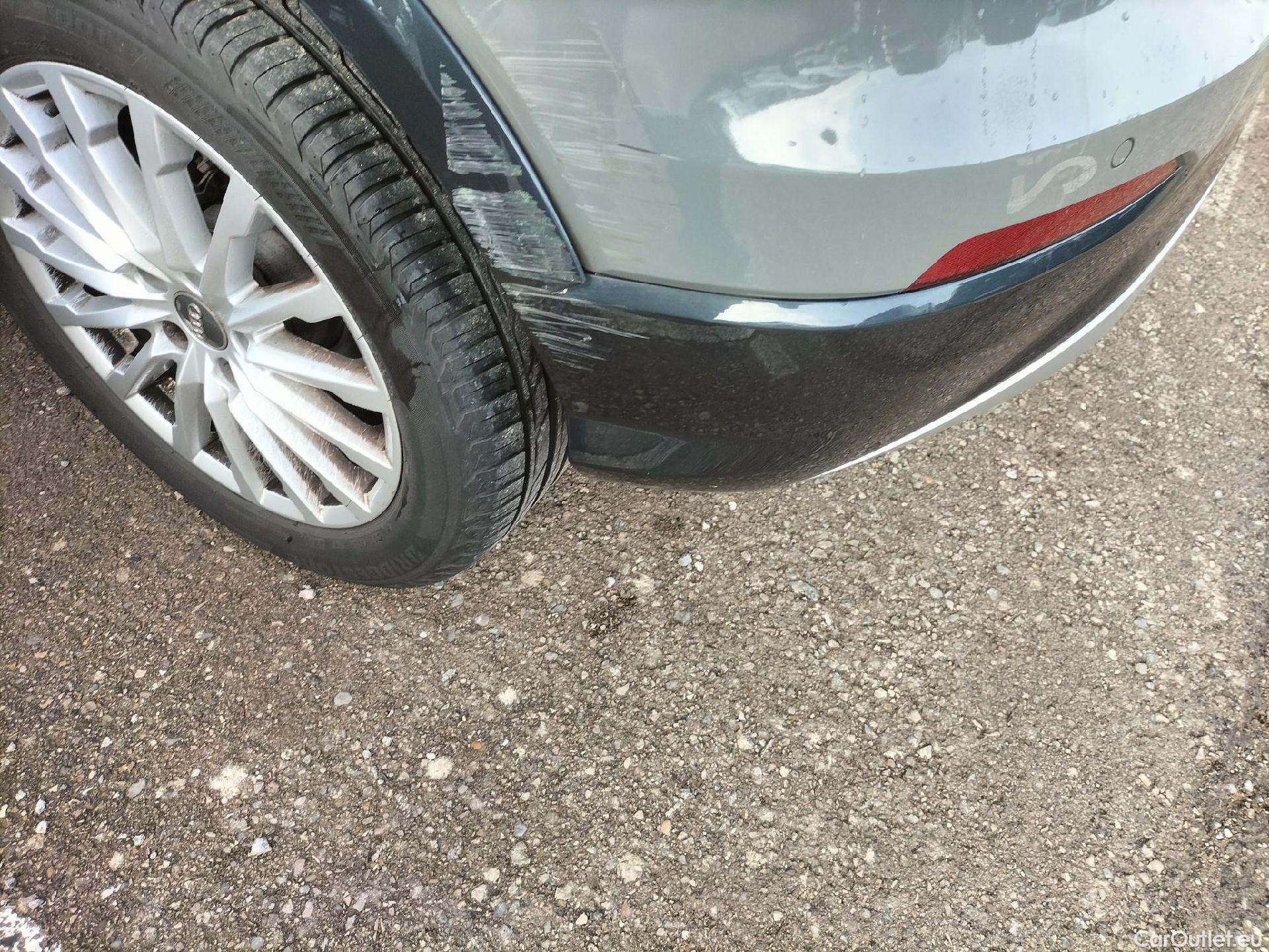  Audi  Q2 AUDI  / 2016 / 5P / todoterreno Design 30 TFSI 85kW (116CV) #33