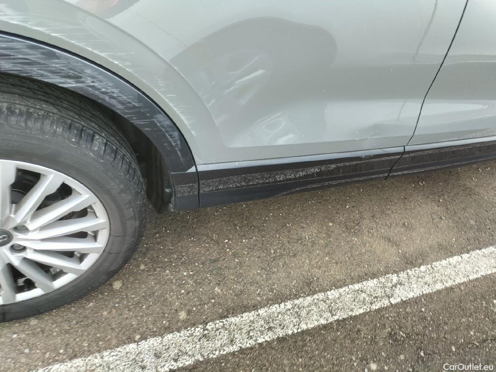  Audi  Q2 AUDI  / 2016 / 5P / todoterreno Design 30 TFSI 85kW (116CV) #52