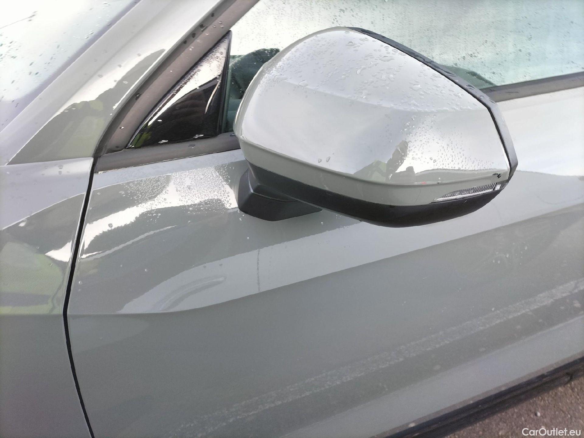  Audi  Q2 AUDI  / 2016 / 5P / todoterreno Design 30 TFSI 85kW (116CV) #15