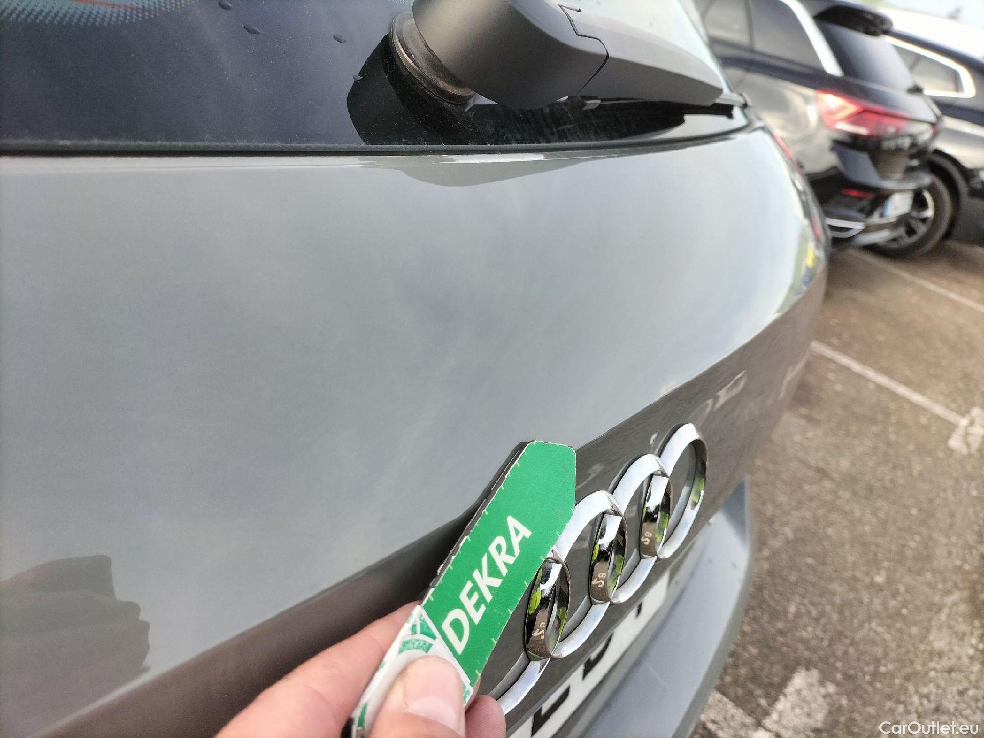  Audi  Q2 AUDI  / 2016 / 5P / todoterreno Design 30 TFSI 85kW (116CV) #40