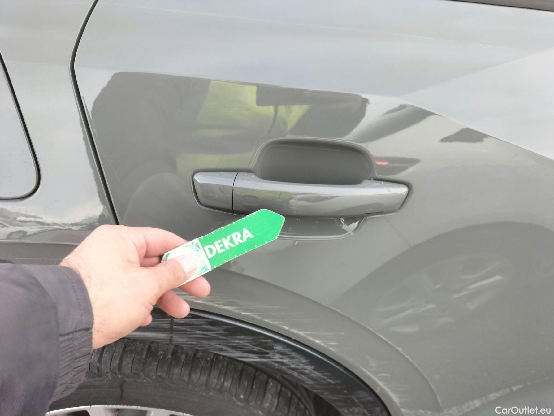  Audi  Q2 AUDI  / 2016 / 5P / todoterreno Design 30 TFSI 85kW (116CV) #55