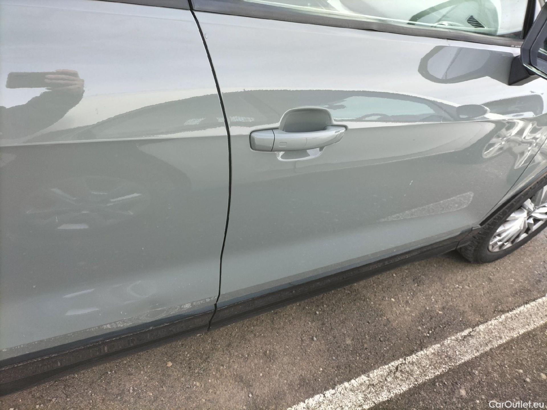  Audi  Q2 AUDI  / 2016 / 5P / todoterreno Design 30 TFSI 85kW (116CV) #56