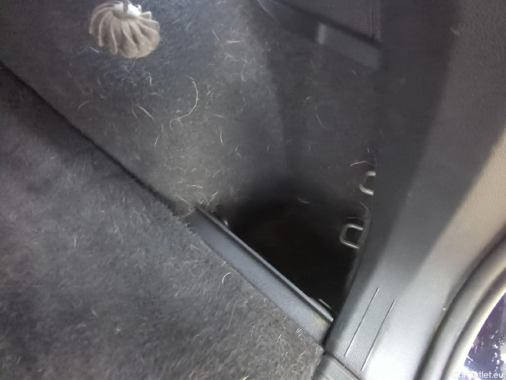  Volkswagen  Tiguan VOLKSWAGEN  / 2020 / 5P / SUV 1.4 eHybrid 245 DSG6 R-Line Exclusive #1