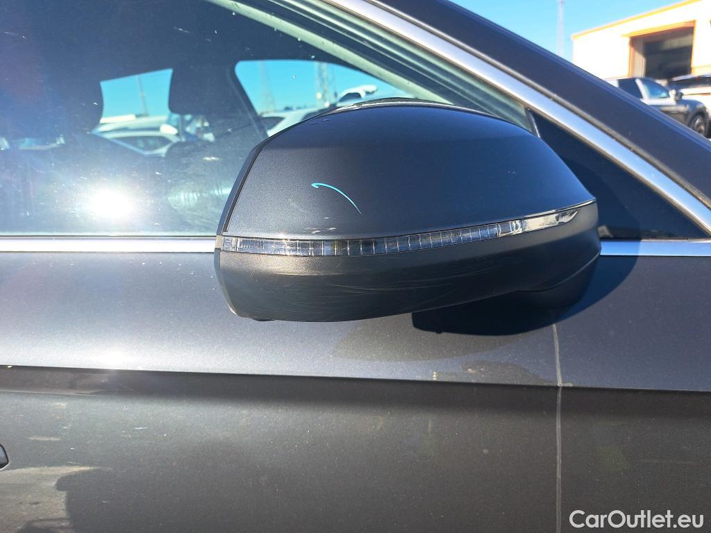  Audi  Q5 AUDI  / 2016 / 5P / todoterreno Design 35 TDI 120kW S tronic (AC) #47