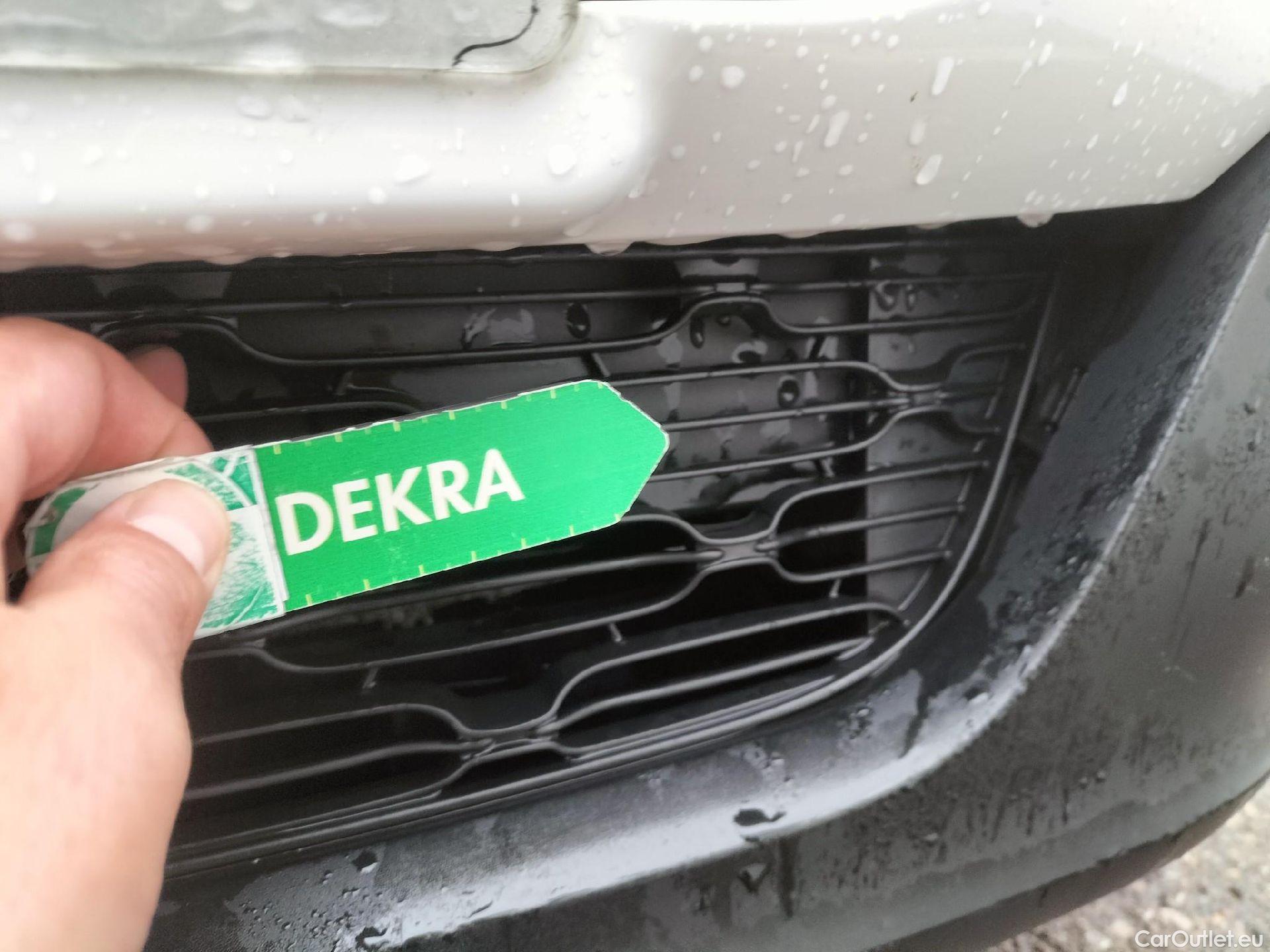  Citroen  C3 CITROEN  / 2016 / 5P / berlina con portón PureTech 60KW (82CV) FEEL (CX) #6