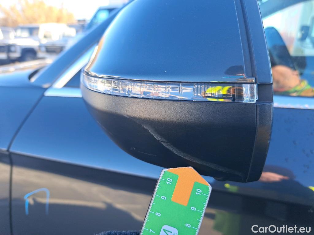  Audi  Q5 AUDI  / 2016 / 5P / todoterreno Design 35 TDI 120kW S tronic (AC) #50