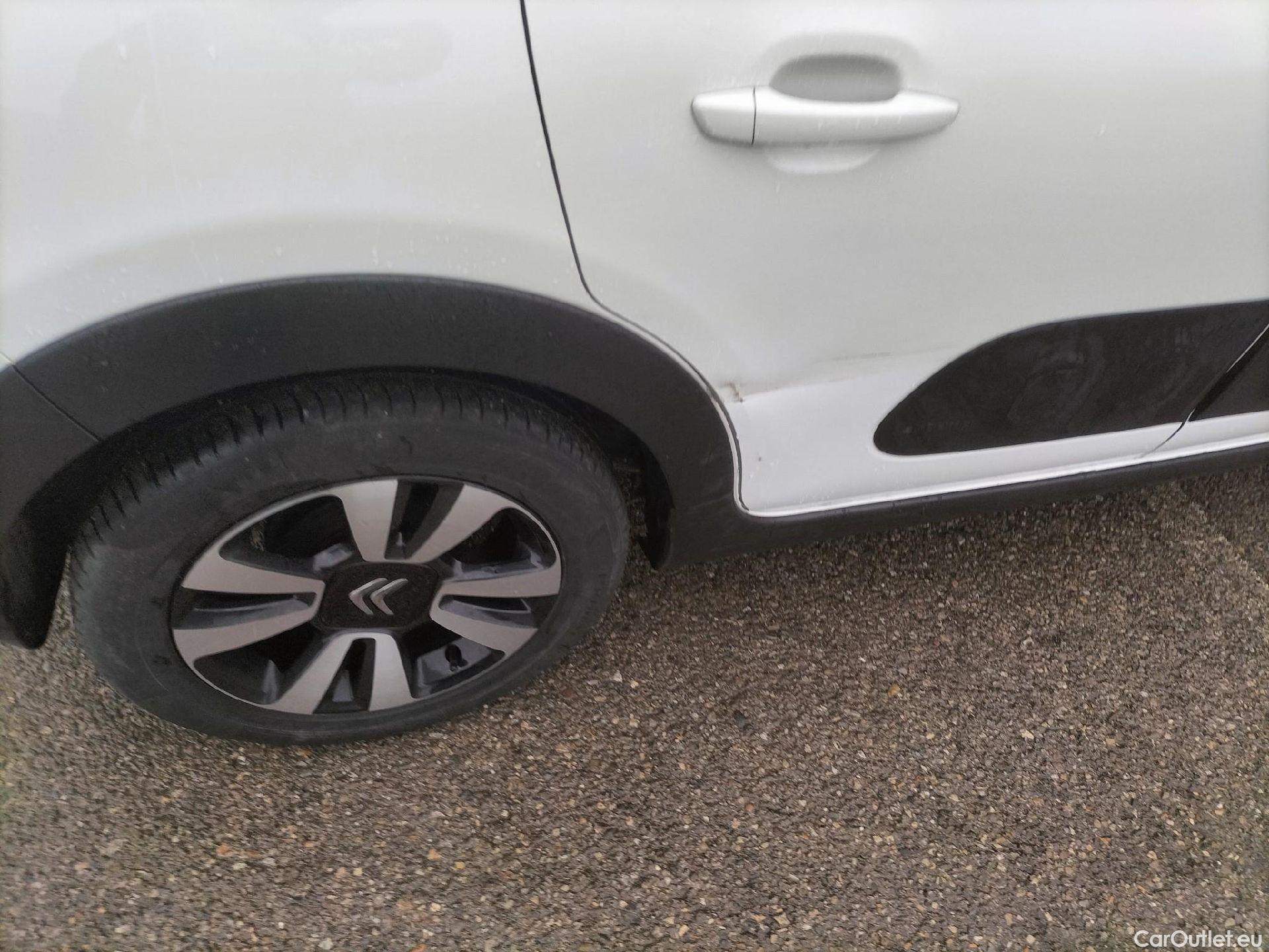  Citroen  C3 CITROEN  / 2016 / 5P / berlina con portón PureTech 60KW (82CV) FEEL (CX) #25