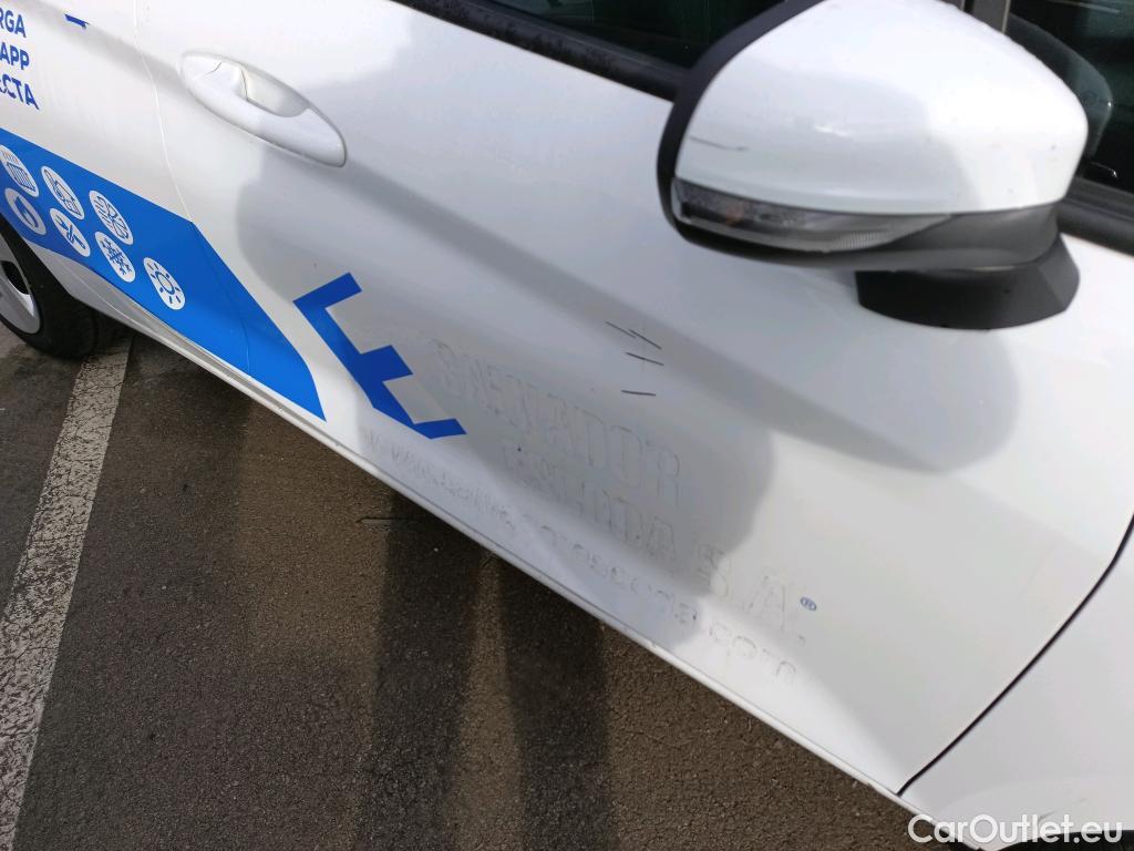  Ford  Fiesta FORD  / 2017 / 5P / berlina con portón 1.0 EcoBoost 70kW (95CV) Trend S/S 5p #9