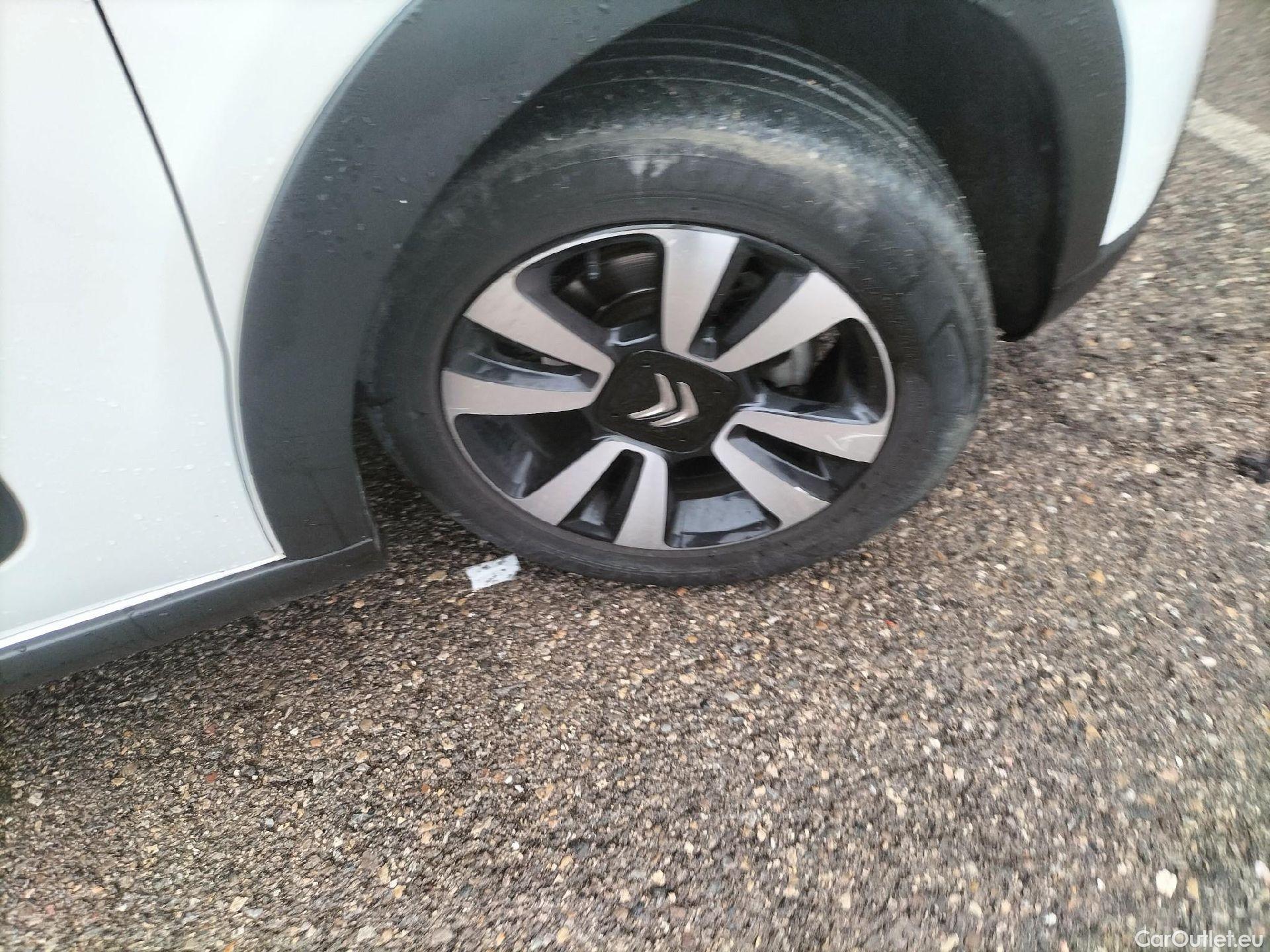  Citroen  C3 CITROEN  / 2016 / 5P / berlina con portón PureTech 60KW (82CV) FEEL (CX) #38