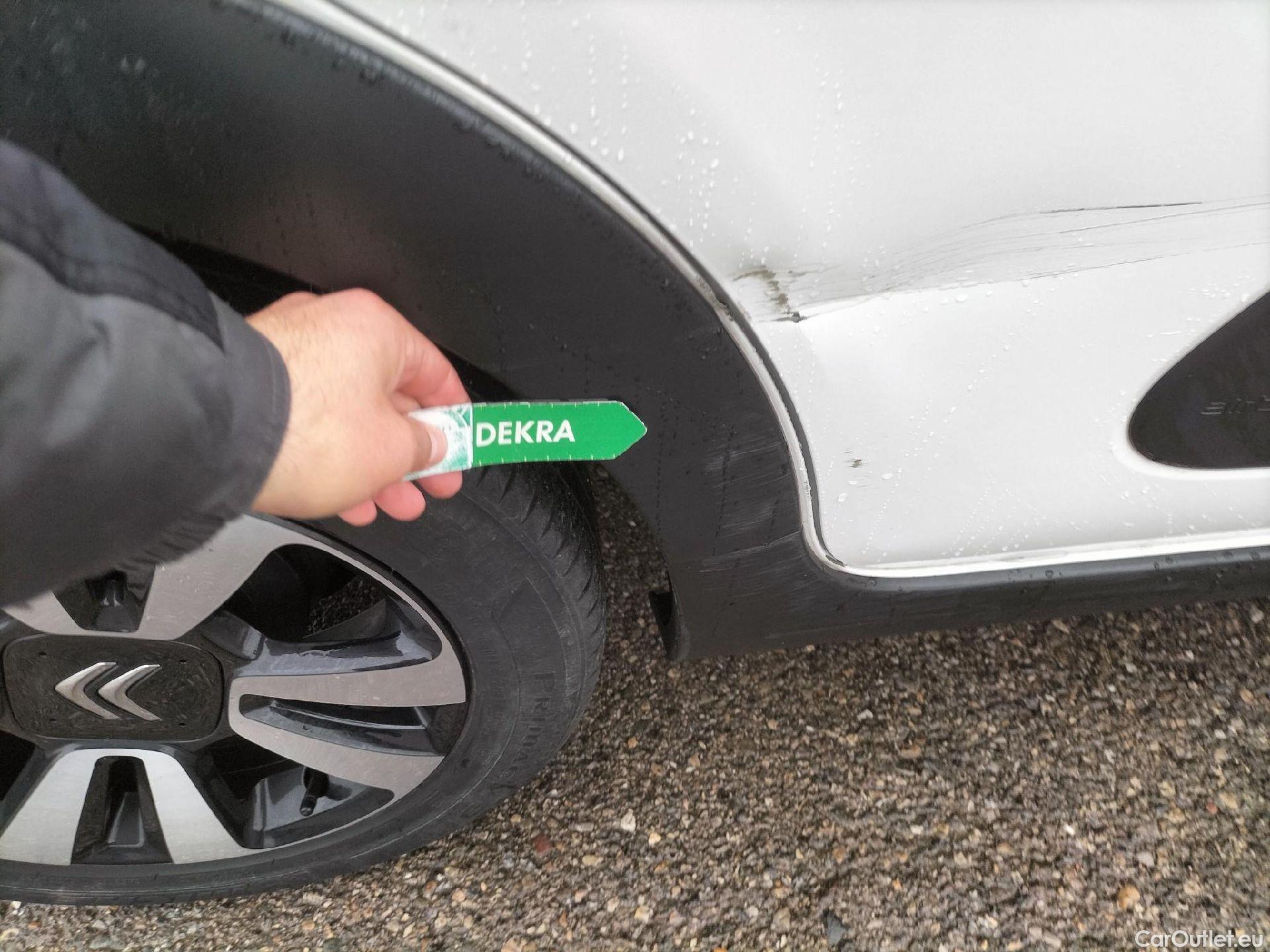  Citroen  C3 CITROEN  / 2016 / 5P / berlina con portón PureTech 60KW (82CV) FEEL (CX) #26