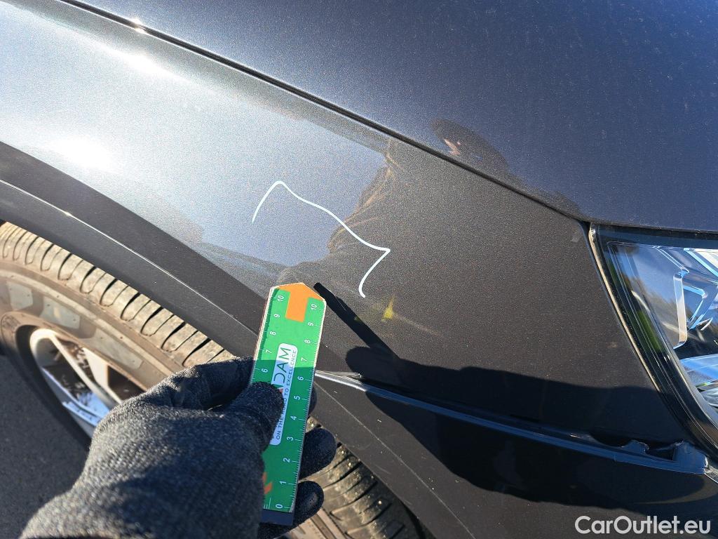  Audi  Q5 AUDI  / 2016 / 5P / todoterreno Design 35 TDI 120kW S tronic (AC) #22