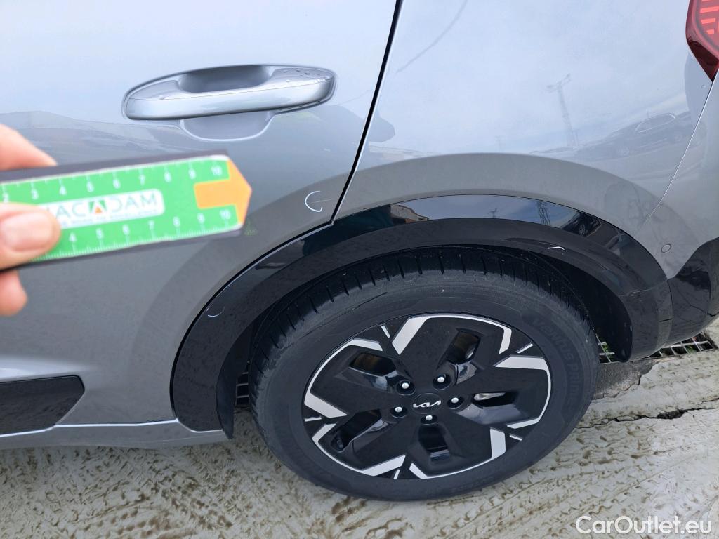  KIA  Niro KIA e- / 2022 / 5P / crossover e- 150kW Emotion (Long Range) #26