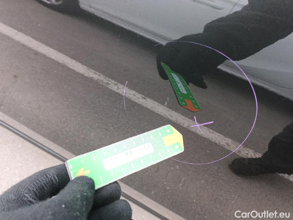  Mercedes  C-Klasse MERCEDES-BENZ Clase C / 2021 / 4P / sedán C 220 d #2