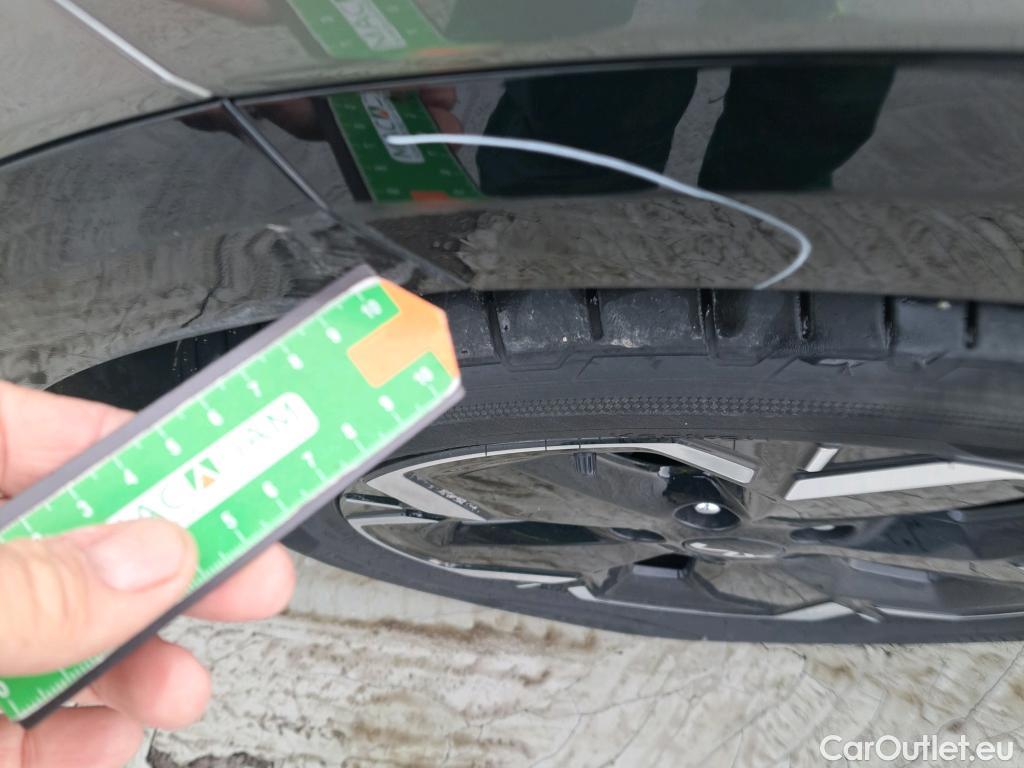  KIA  Niro KIA e- / 2022 / 5P / crossover e- 150kW Emotion (Long Range) #25