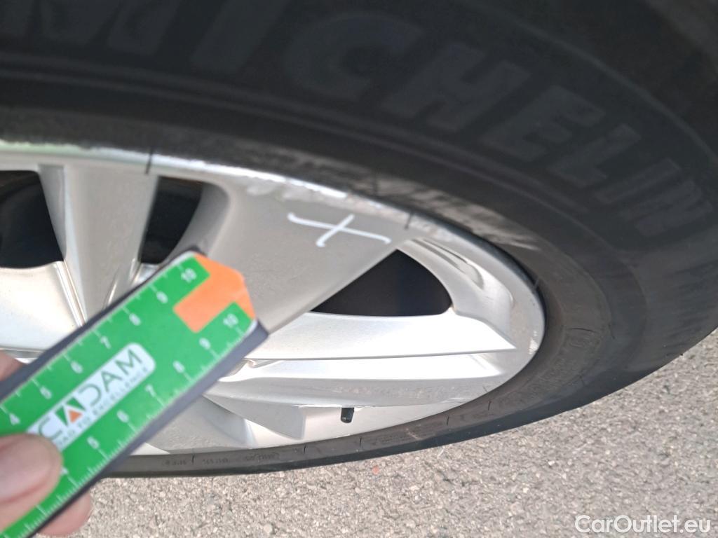  Opel   Grandland X OPEL / 2017 / 5P / todoterreno 1.5 CDTi Selective #14