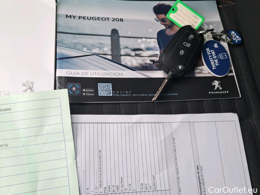  Peugeot  208 PEUGEOT  / 2019 / 5P / berlina con portón BlueHDi 73kW (100CV) Active Pack (AC) #2