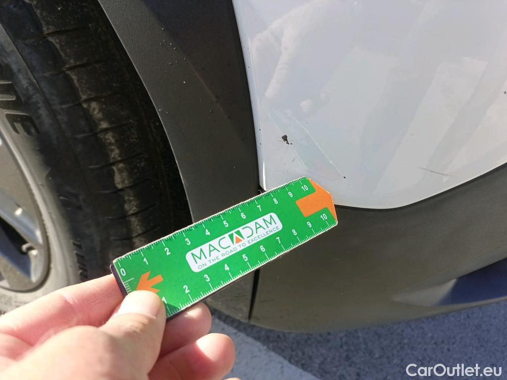  Peugeot  2008 PEUGEOT  / 2019 / 5P / todoterreno Active BlueHDI 81kW (110CV) #18