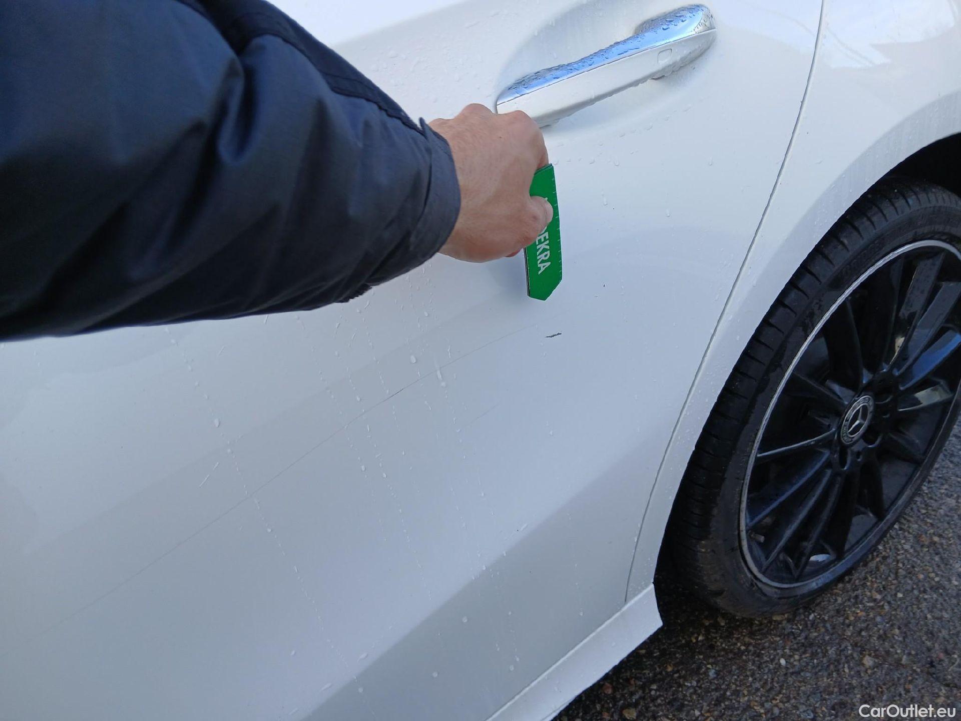  Mercedes  A-Klasse MERCEDES-BENZ Clase A / 2018 / 5P / berlina con portón A 250 e #13