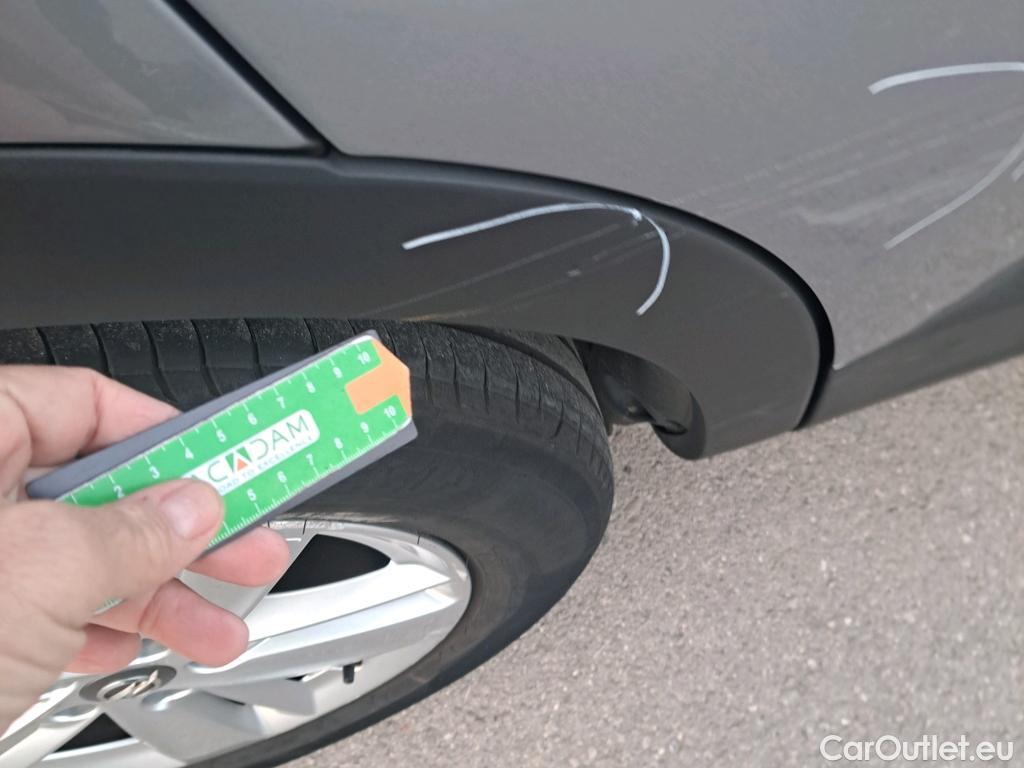  Opel   Grandland X OPEL / 2017 / 5P / todoterreno 1.5 CDTi Selective #44