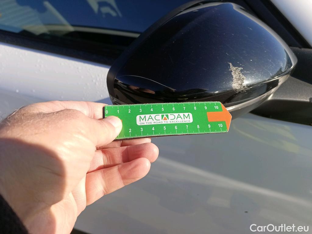  Peugeot  2008 PEUGEOT  / 2019 / 5P / todoterreno Active BlueHDI 81kW (110CV) #12