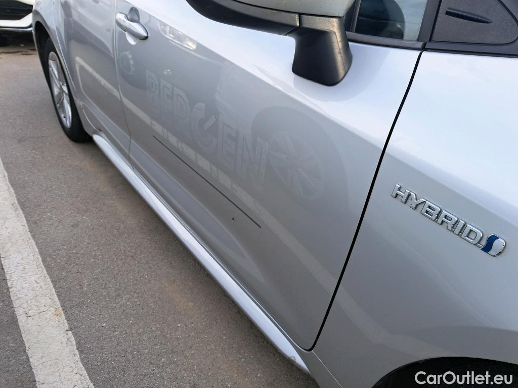  Toyota  Corolla TOYOTA  / 2019 / 5P / familiar 1.8 125H ACTIVE TECH E-CVT TOU SPORT #26