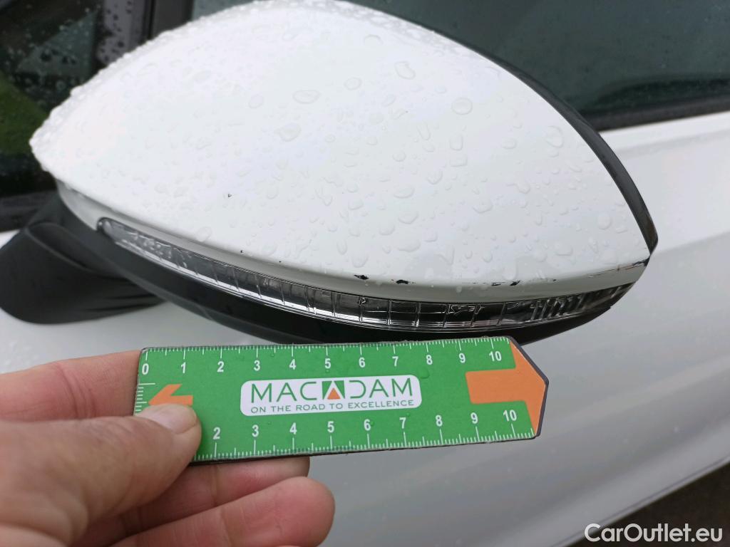  Volkswagen  Golf  VOLKSWAGEN / 2020 / 5P / familiar 2.0 TDI 85kW (115CV) DSG Variant #24