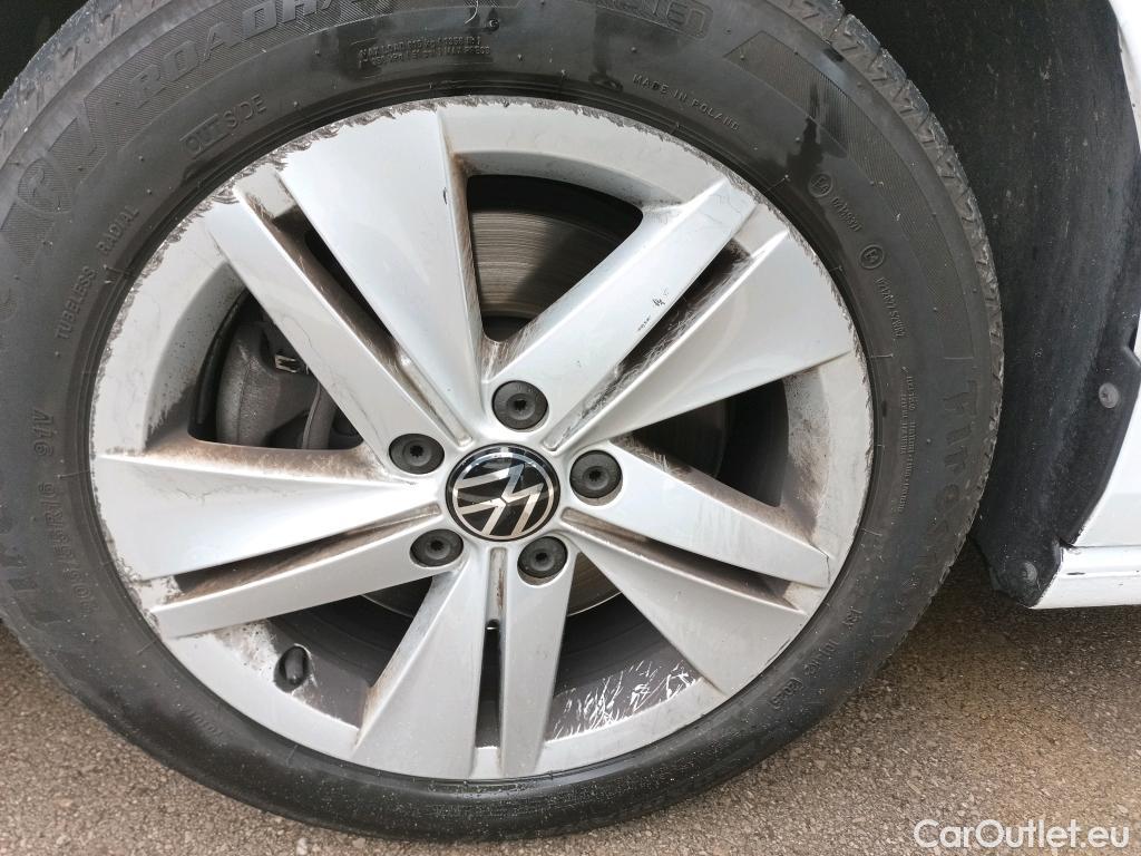  Volkswagen  Golf  VOLKSWAGEN / 2020 / 5P / familiar 2.0 TDI 85kW (115CV) DSG Variant #20