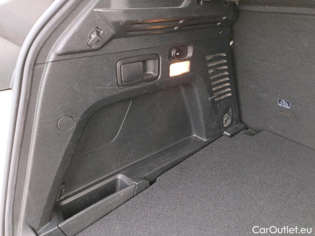  Peugeot  3008 PEUGEOT  / 2020 / 5P / todoterreno 1.5 BlueHDi 96kW (130CV) S&S Active Pack #20