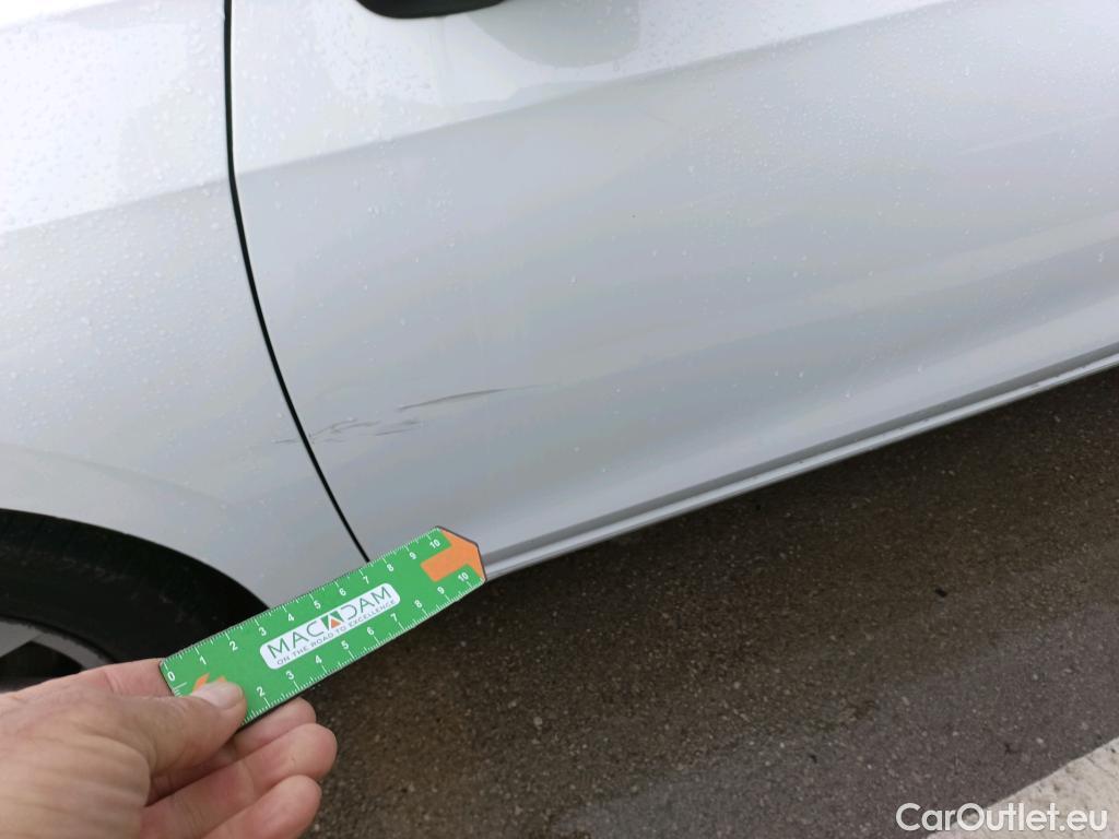  Volkswagen  Golf  VOLKSWAGEN / 2020 / 5P / familiar 2.0 TDI 85kW (115CV) DSG Variant #13