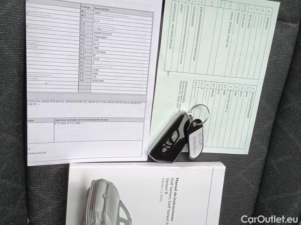  Volkswagen  Golf  VOLKSWAGEN / 2020 / 5P / familiar 2.0 TDI 85kW (115CV) DSG Variant #1