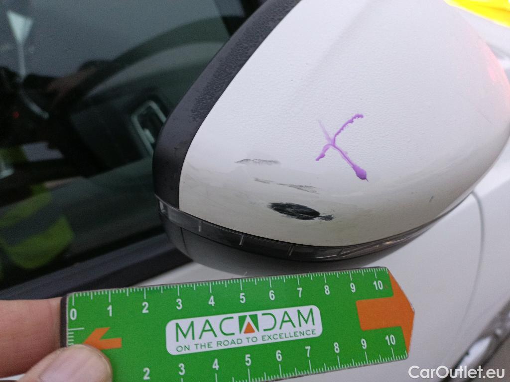  Peugeot  308 PEUGEOT  / 2017 / 5P / familiar SW Active Pack BlueHDi 130 S&S #24