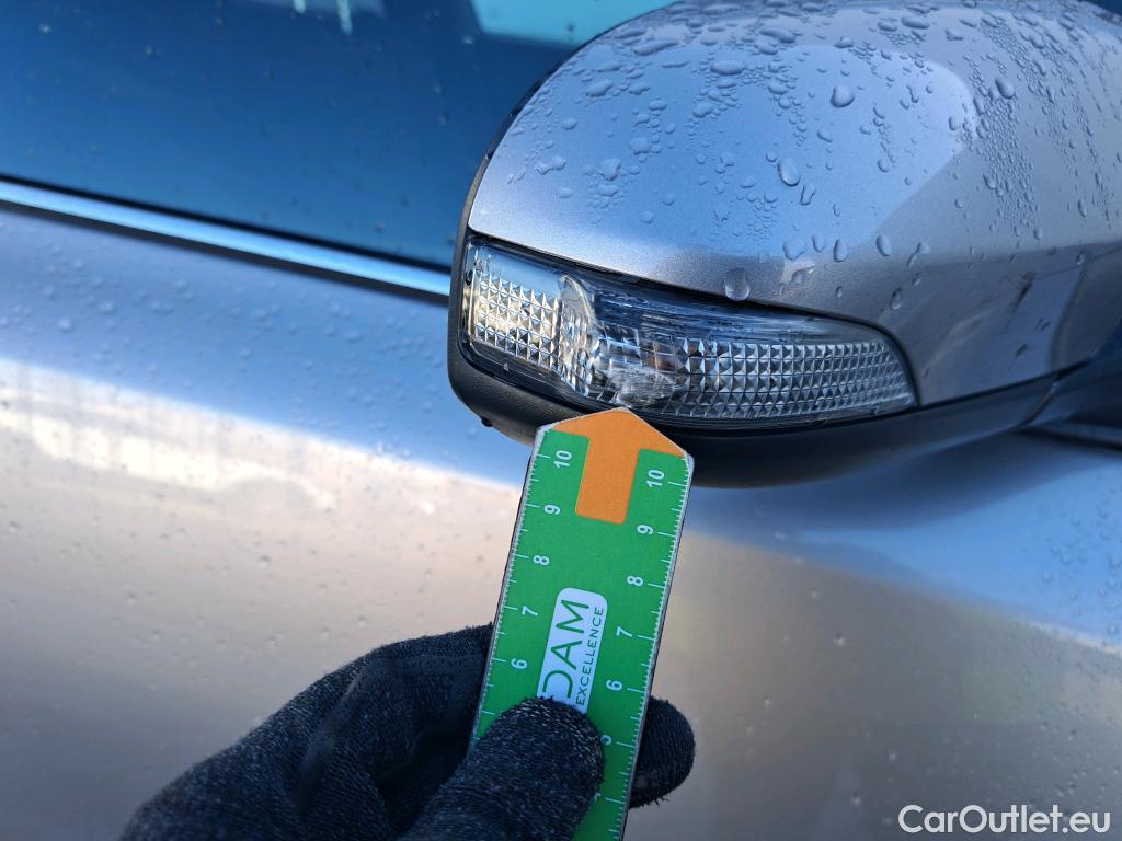  Toyota  C-HR TOYOTA  / 2016 / 5P / todoterreno 1.8 125H Advance (CX) #19