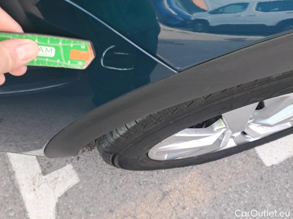  Peugeot  3008 PEUGEOT  / 2020 / 5P / todoterreno 1.5 BlueHDi 96kW (130CV) S&S Active Pack (CM) #25