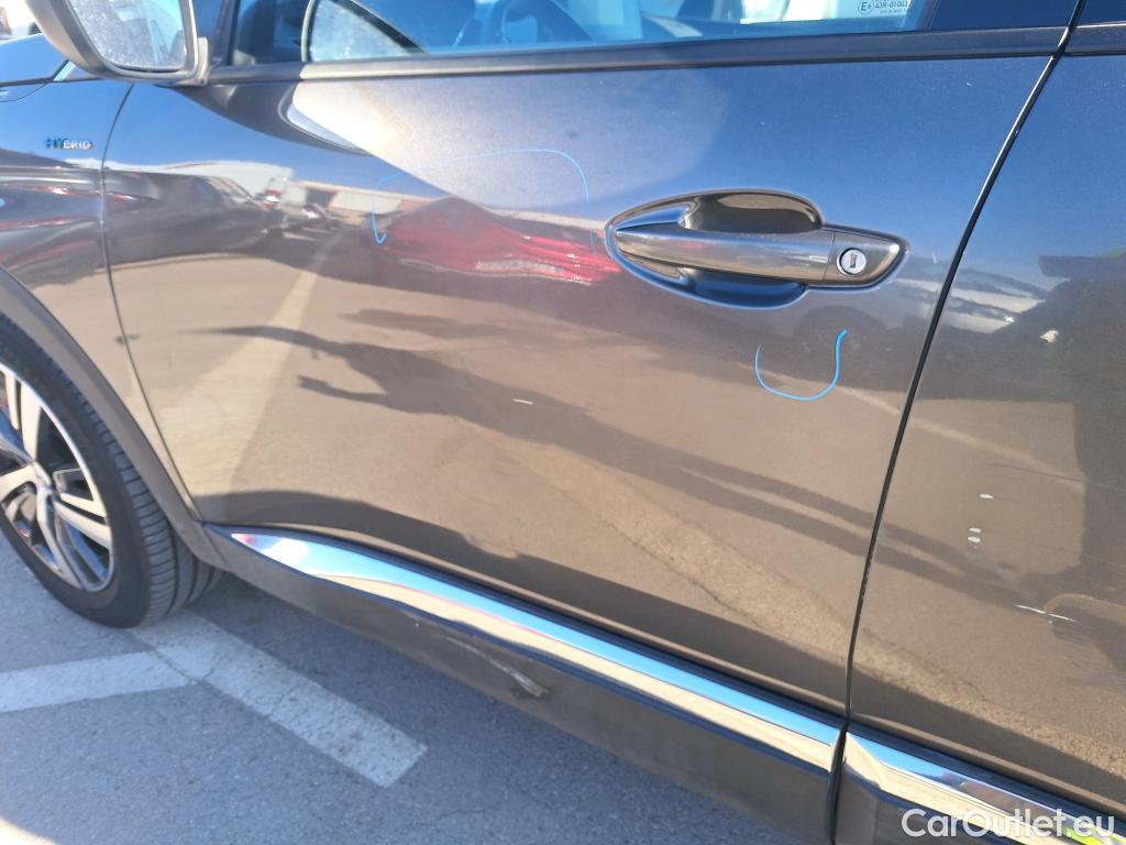  Peugeot  3008 PEUGEOT  Hybrid / 2020 / 5P / todoterreno 225 e-EAT8 Allure (AC2) #1