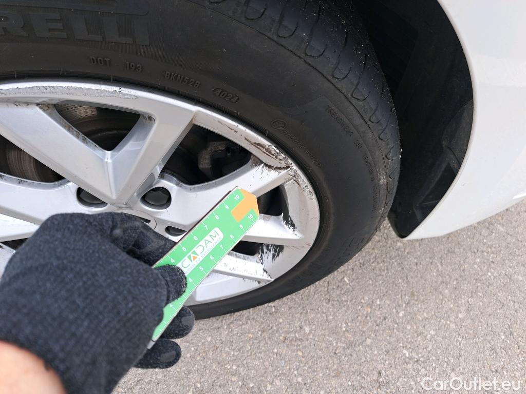  Seat  Leon SEAT Nuevo León / 2020 / 5P / familiar SP 2.0 TDI 85kW Style Go(SP) #7