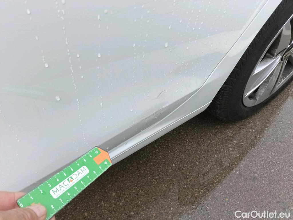  Volkswagen  Golf  VOLKSWAGEN / 2020 / 5P / familiar 2.0 TDI 85kW (115CV) DSG Variant #6