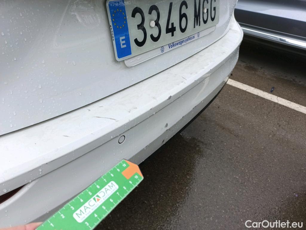  Volkswagen  Golf  VOLKSWAGEN / 2020 / 5P / familiar 2.0 TDI 85kW (115CV) DSG Variant #16