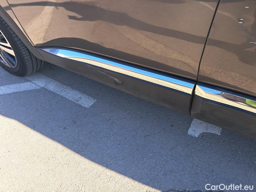  Peugeot  3008 PEUGEOT  Hybrid / 2020 / 5P / todoterreno 225 e-EAT8 Allure (AC2) #28