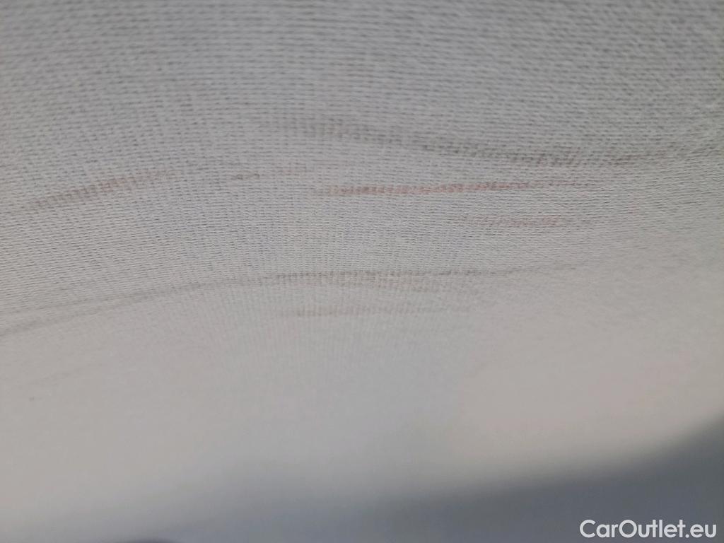  Peugeot  208 PEUGEOT  / 2019 / 5P / berlina con portón BlueHDi 73kW (100CV) Active Pack (AC) #14