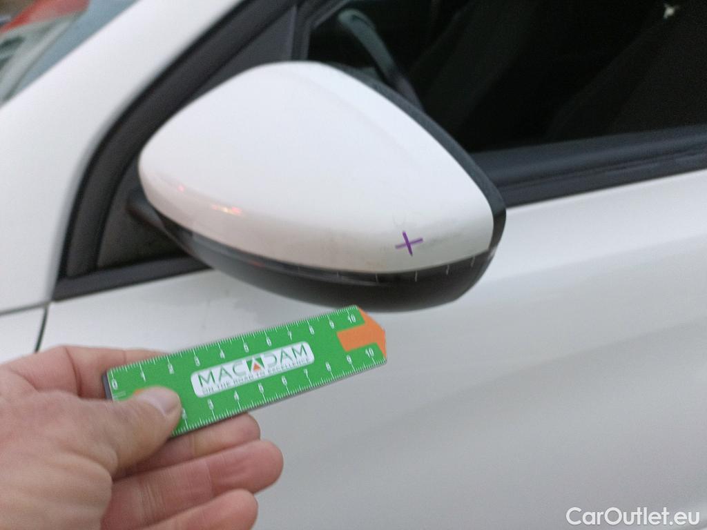  Peugeot  308 PEUGEOT  / 2017 / 5P / familiar SW Active Pack BlueHDi 130 S&S #21