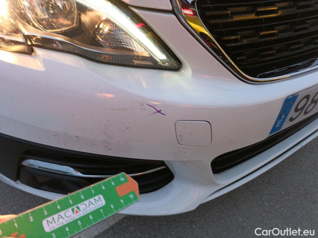  Peugeot  308 PEUGEOT  / 2017 / 5P / familiar SW Active Pack BlueHDi 130 S&S #18