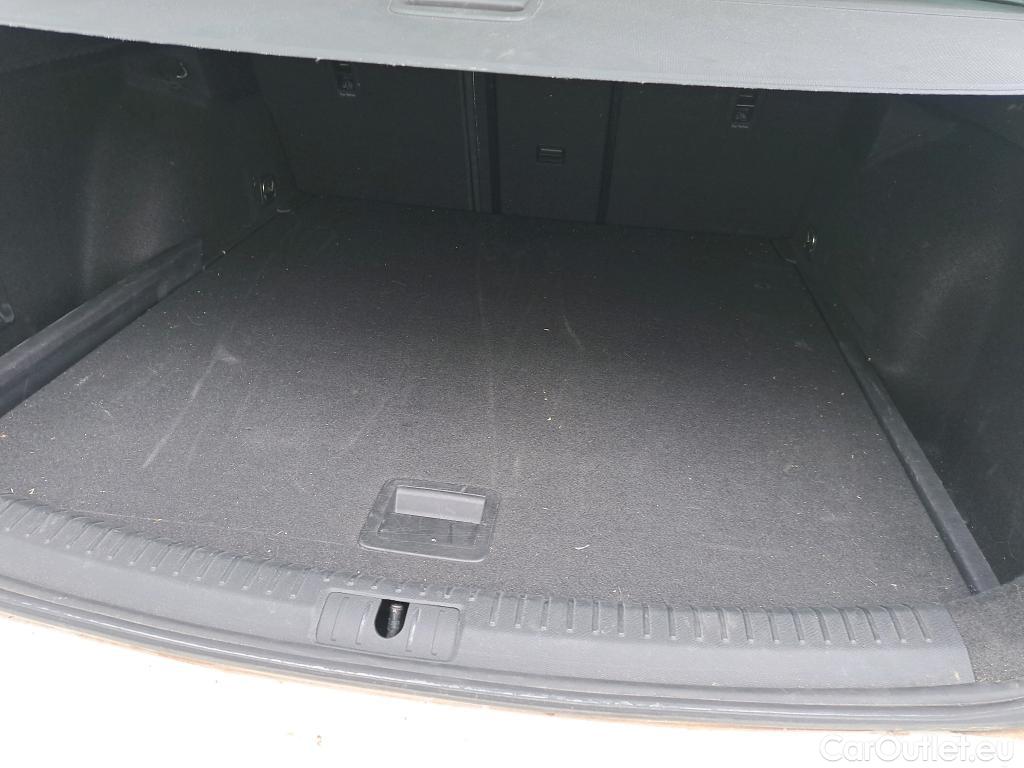  Seat  Leon SEAT Nuevo León / 2020 / 5P / familiar SP 2.0 TDI 85kW Style Go(SP) #3