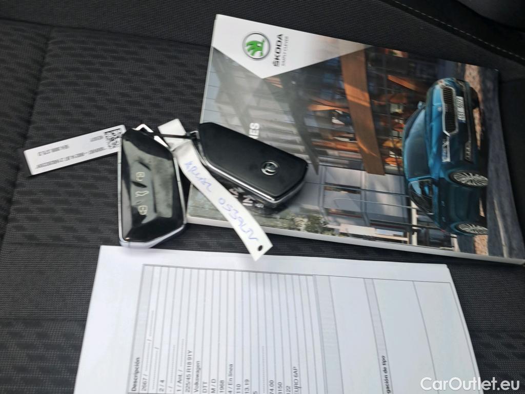  Skoda  Octavia SKODA  / 2020 / 5P / familiar Combi 2.0 TDI 110kW (150CV) DSG Style #22