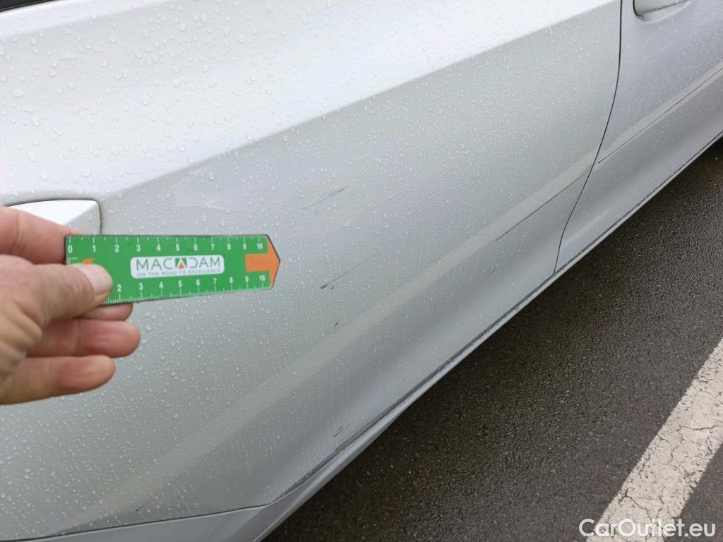  Volkswagen  Golf  VOLKSWAGEN / 2020 / 5P / familiar 2.0 TDI 85kW (115CV) DSG Variant #7