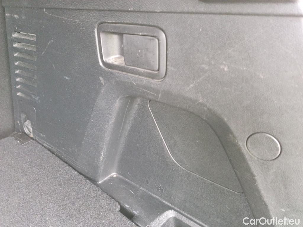  Peugeot  3008 PEUGEOT  / 2020 / 5P / todoterreno 1.5 BlueHDi 96kW (130CV) S&S Active Pack #19